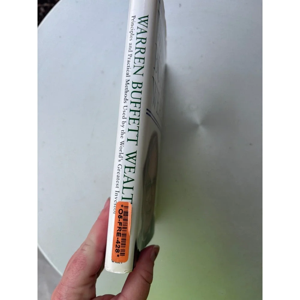 Warren Buffett Wealth Robert P Miles Hardcover 2004‎ Investment Principles Wiley